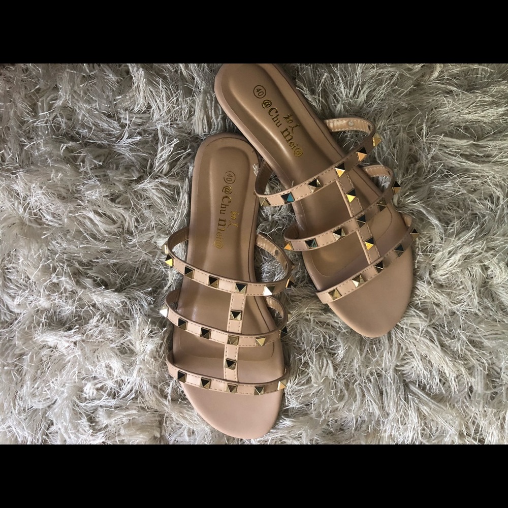Rockstud slide sandals